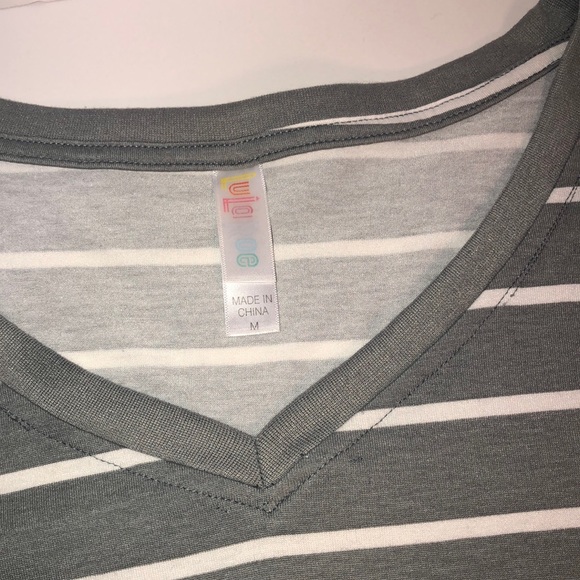 SOLD LulaRoe Classic T Simply Comfortable V- Neck - Picture 2 of 4